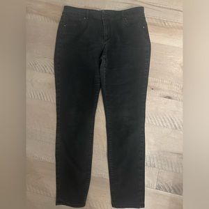 ANN TAYLOR LOFT CURVY SKINNY JEANS EUC